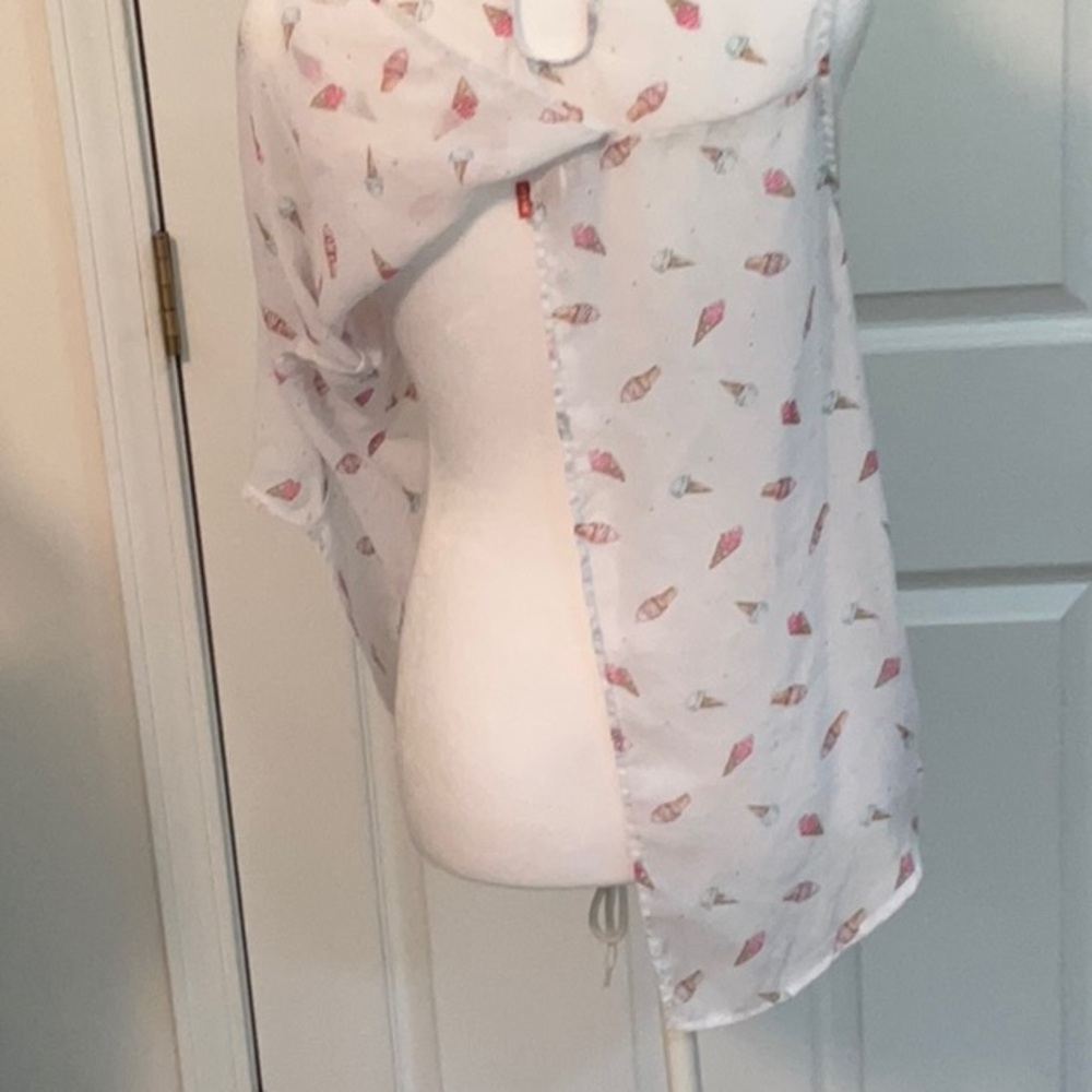 No Boundaries Size- Large Tank Top - image 3